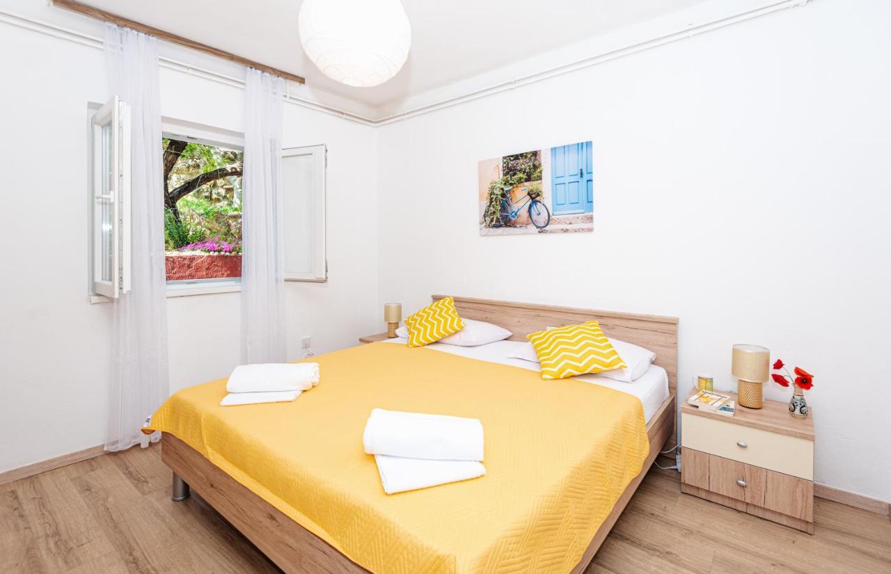 Apartment Plemic Паг Екстер'єр фото